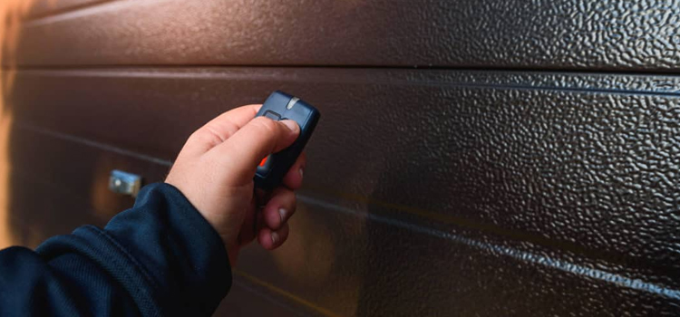 automatic door opener with remote control in Alafaya
