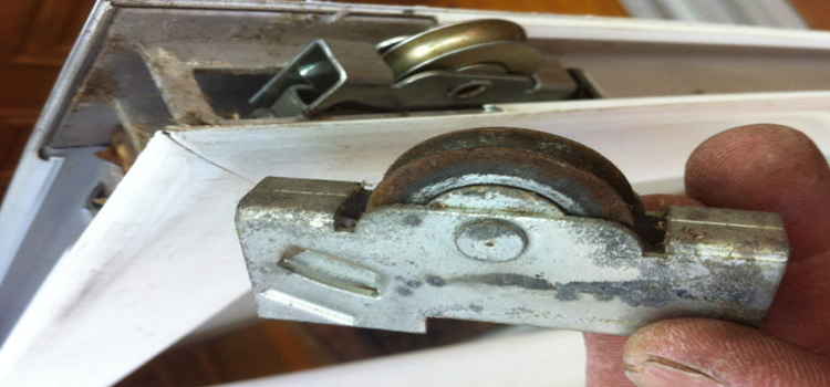 screen door roller repair in Alafaya